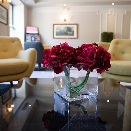 Itc Mora By Soho Boutique Hotel Madrid Bagian luar foto