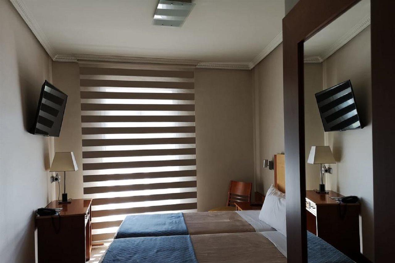 Itc Mora By Soho Boutique Hotel Madrid Bagian luar foto