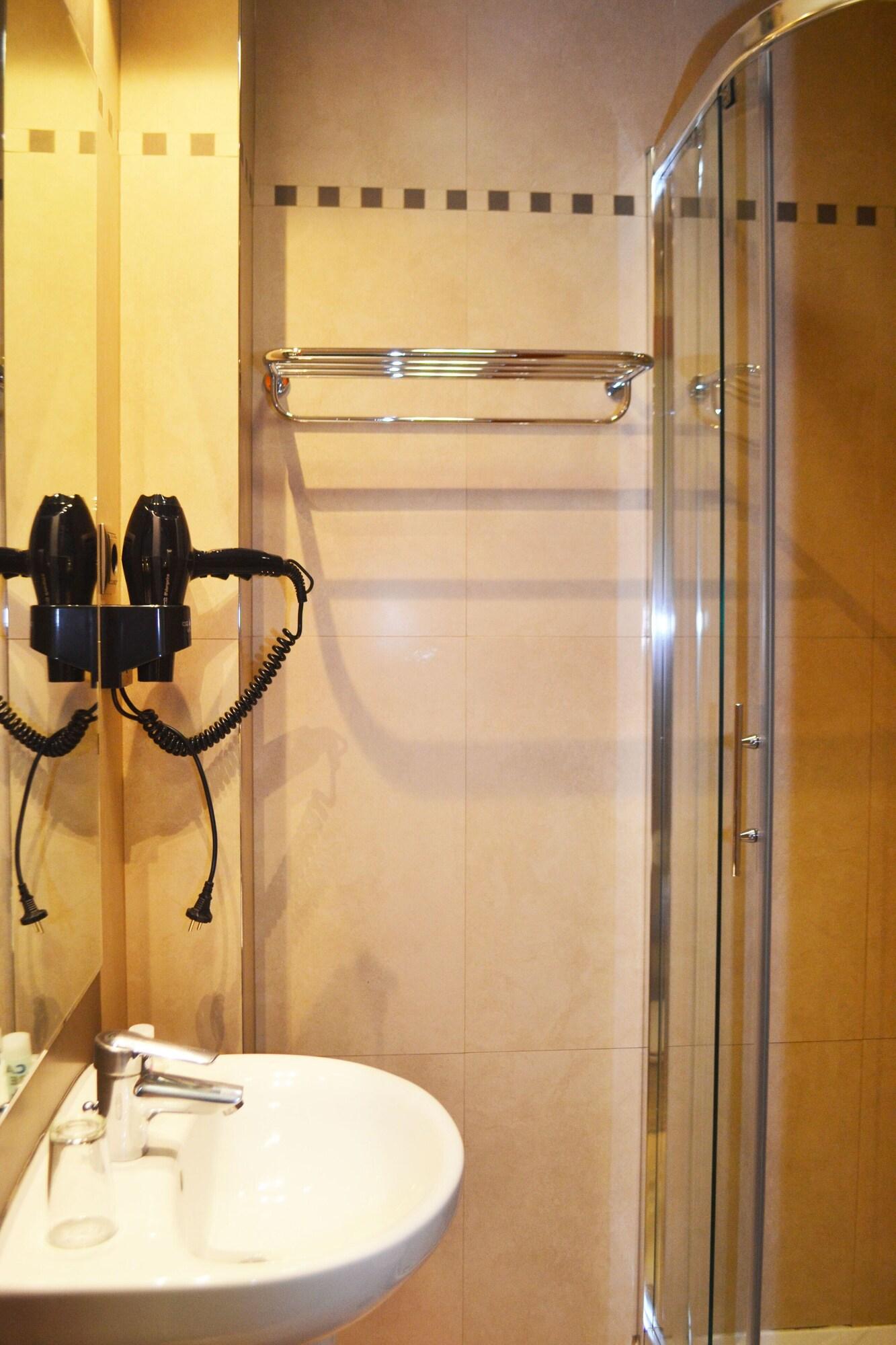 Itc Mora By Soho Boutique Hotel Madrid Bagian luar foto
