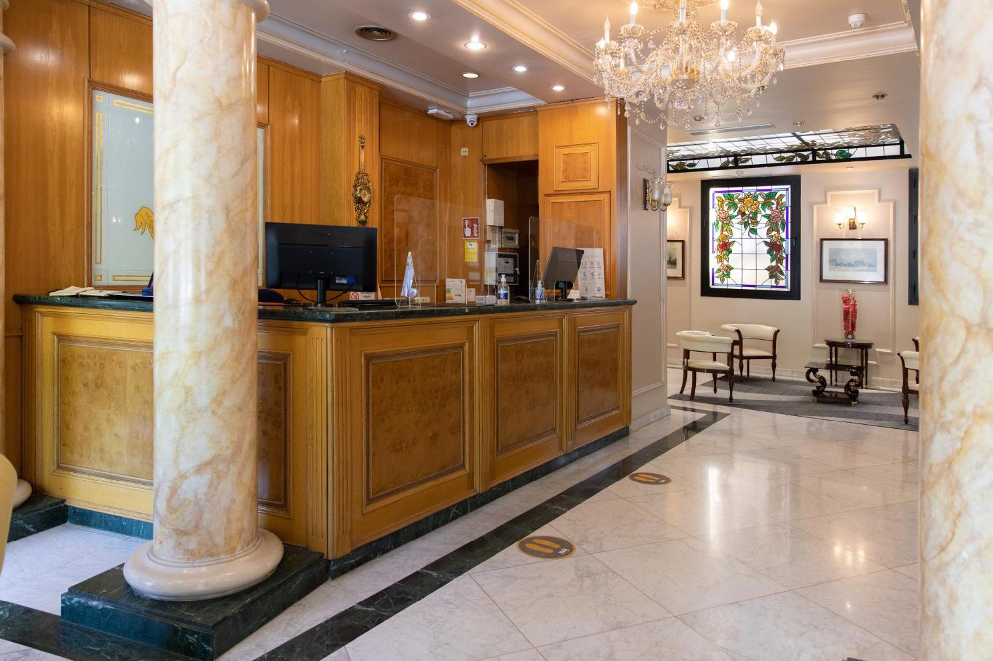 Itc Mora By Soho Boutique Hotel Madrid Bagian luar foto
