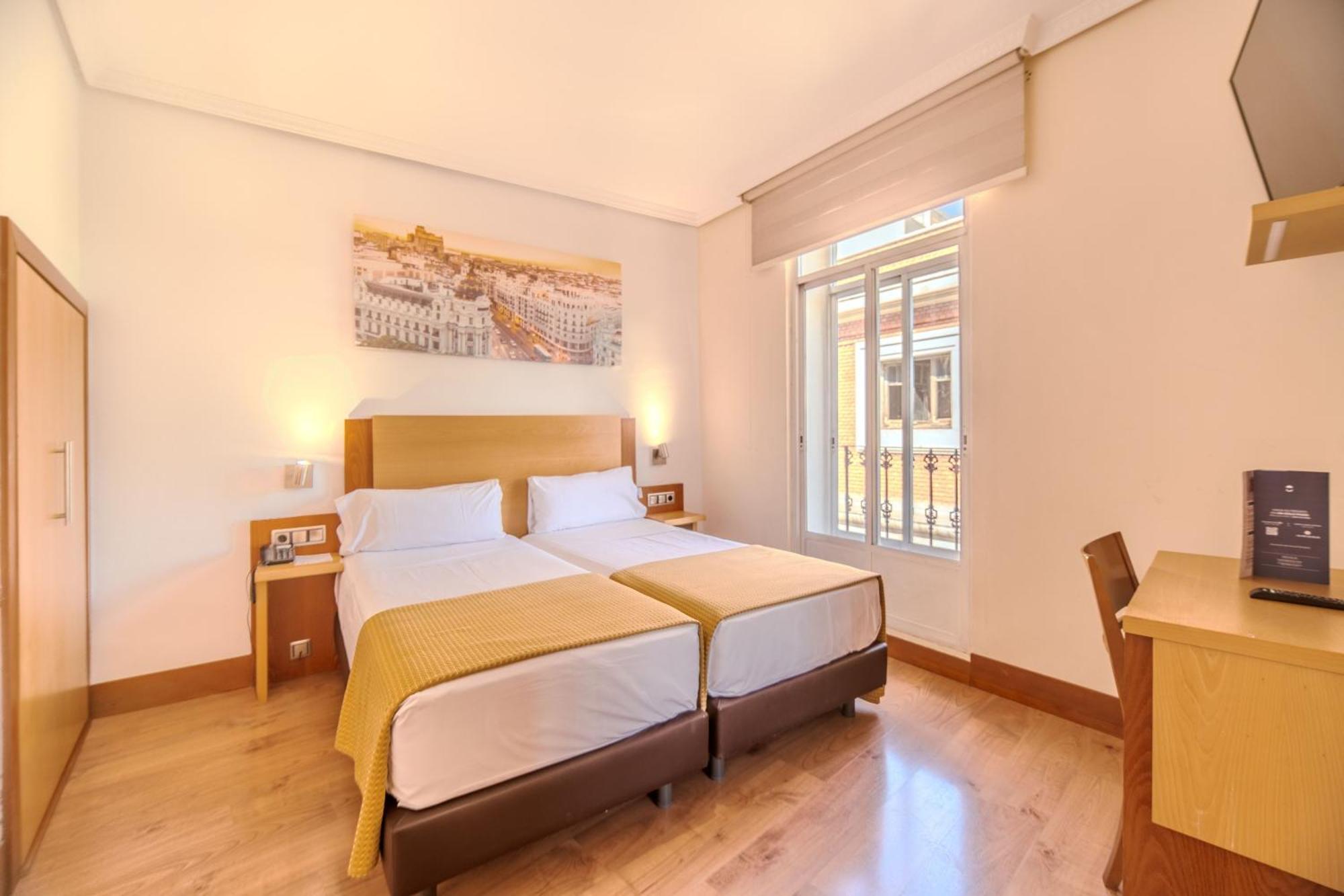 Itc Mora By Soho Boutique Hotel Madrid Bagian luar foto