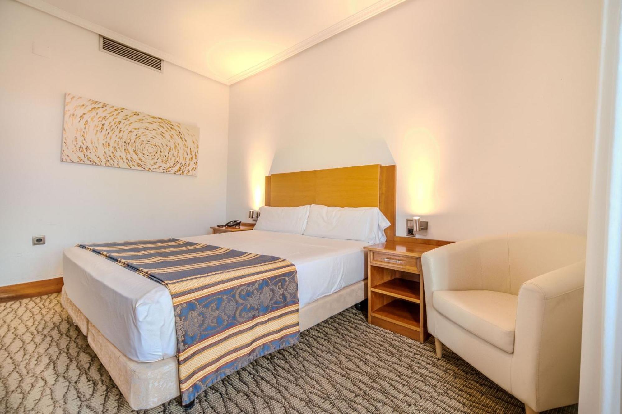 Itc Mora By Soho Boutique Hotel Madrid Bagian luar foto