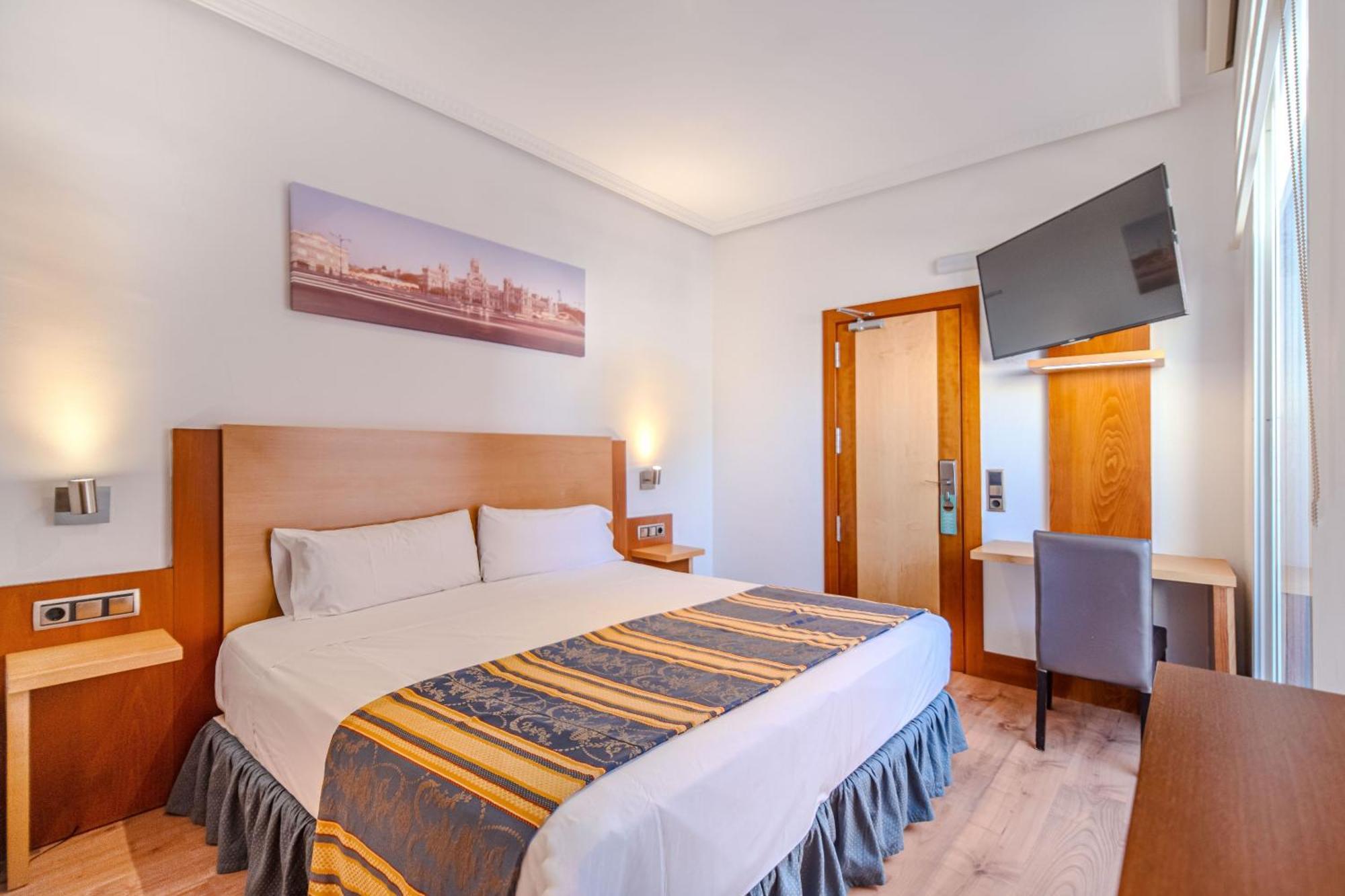 Itc Mora By Soho Boutique Hotel Madrid Bagian luar foto