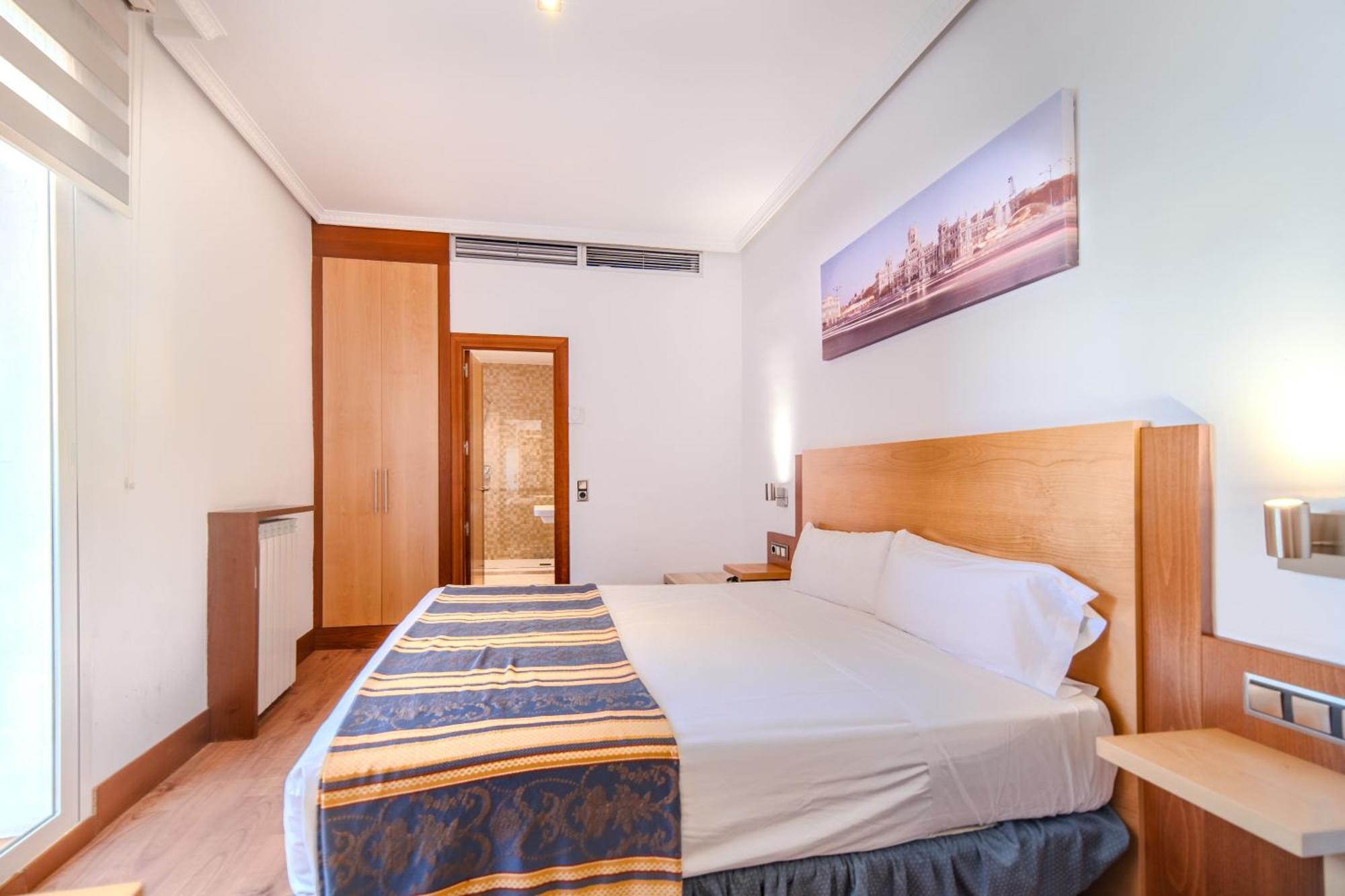 Itc Mora By Soho Boutique Hotel Madrid Bagian luar foto