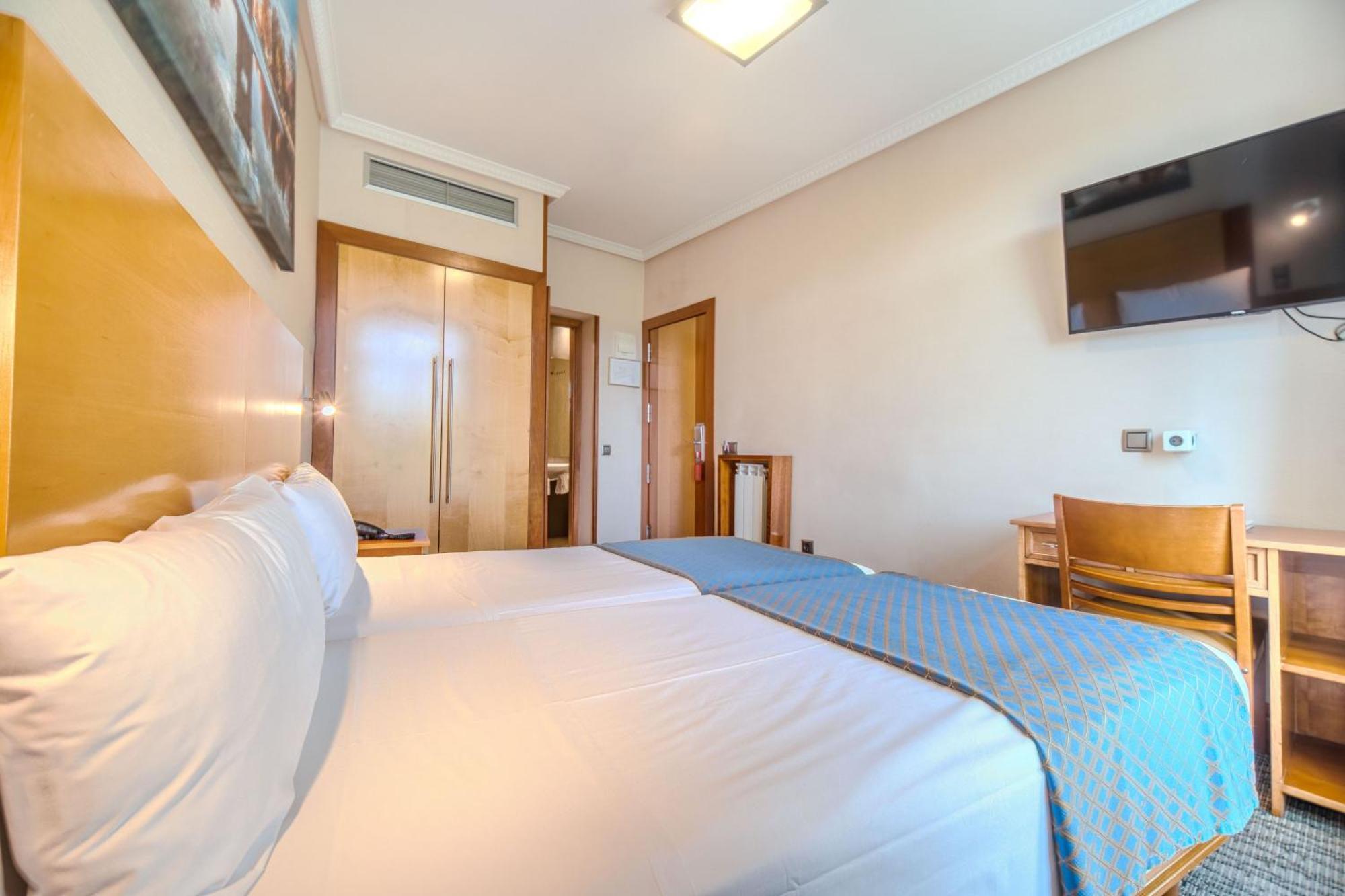 Itc Mora By Soho Boutique Hotel Madrid Bagian luar foto