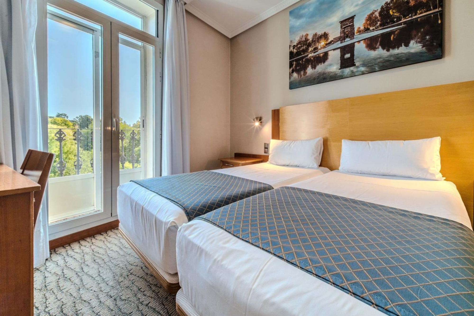 Itc Mora By Soho Boutique Hotel Madrid Bagian luar foto